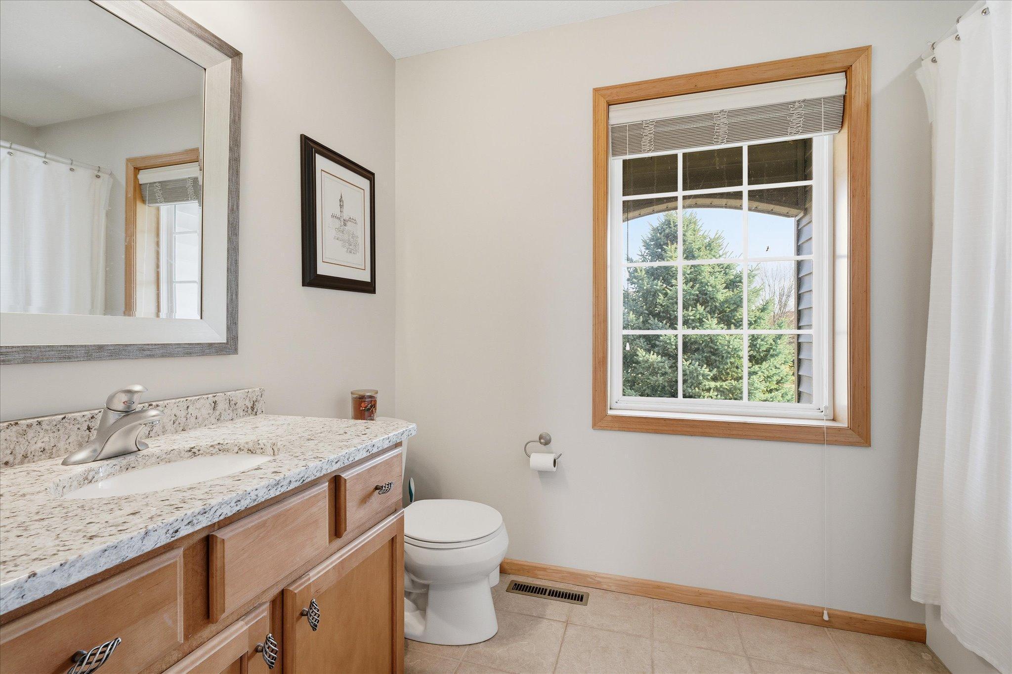 Upper Level Full Bathroom