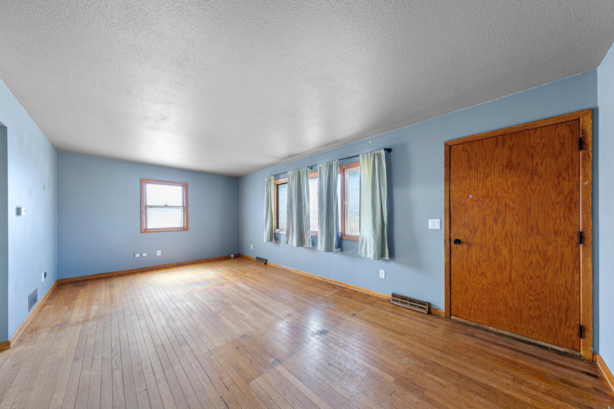 12 dining_living.jpg