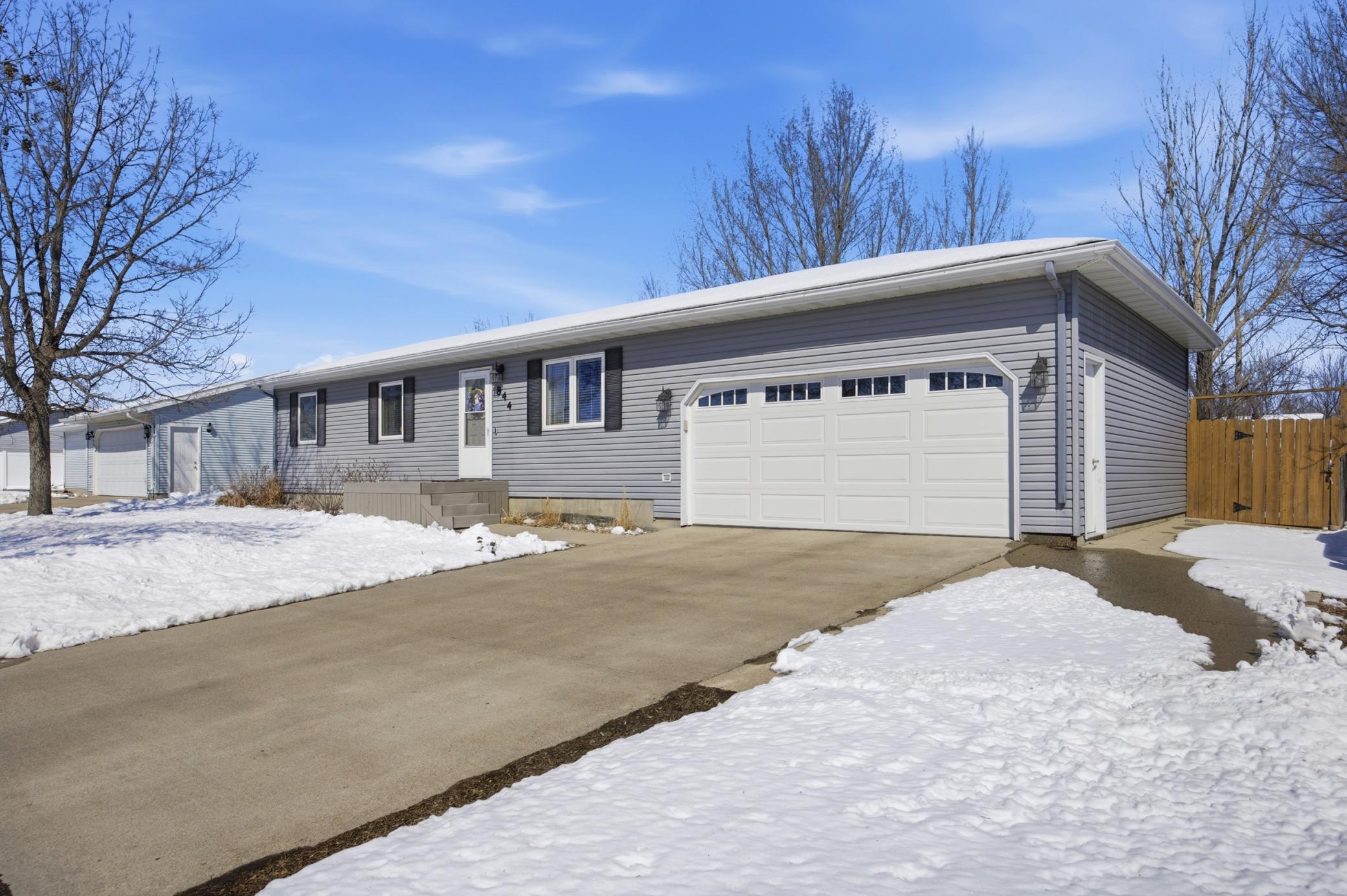 Driveway w/ Extra Side Parking.jpg