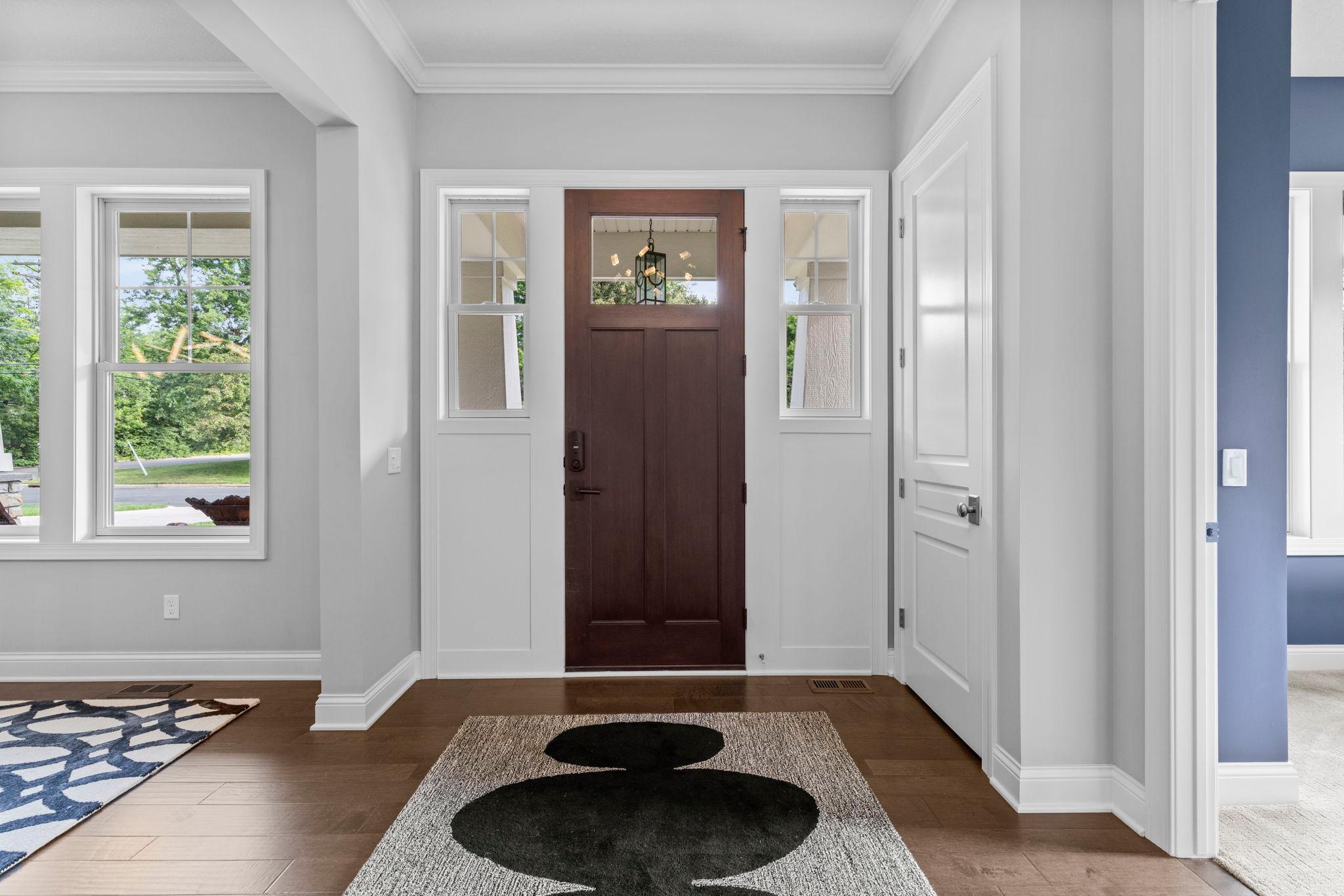 22-web-or-mls-6105 Pine Grove Rd-3.jpg