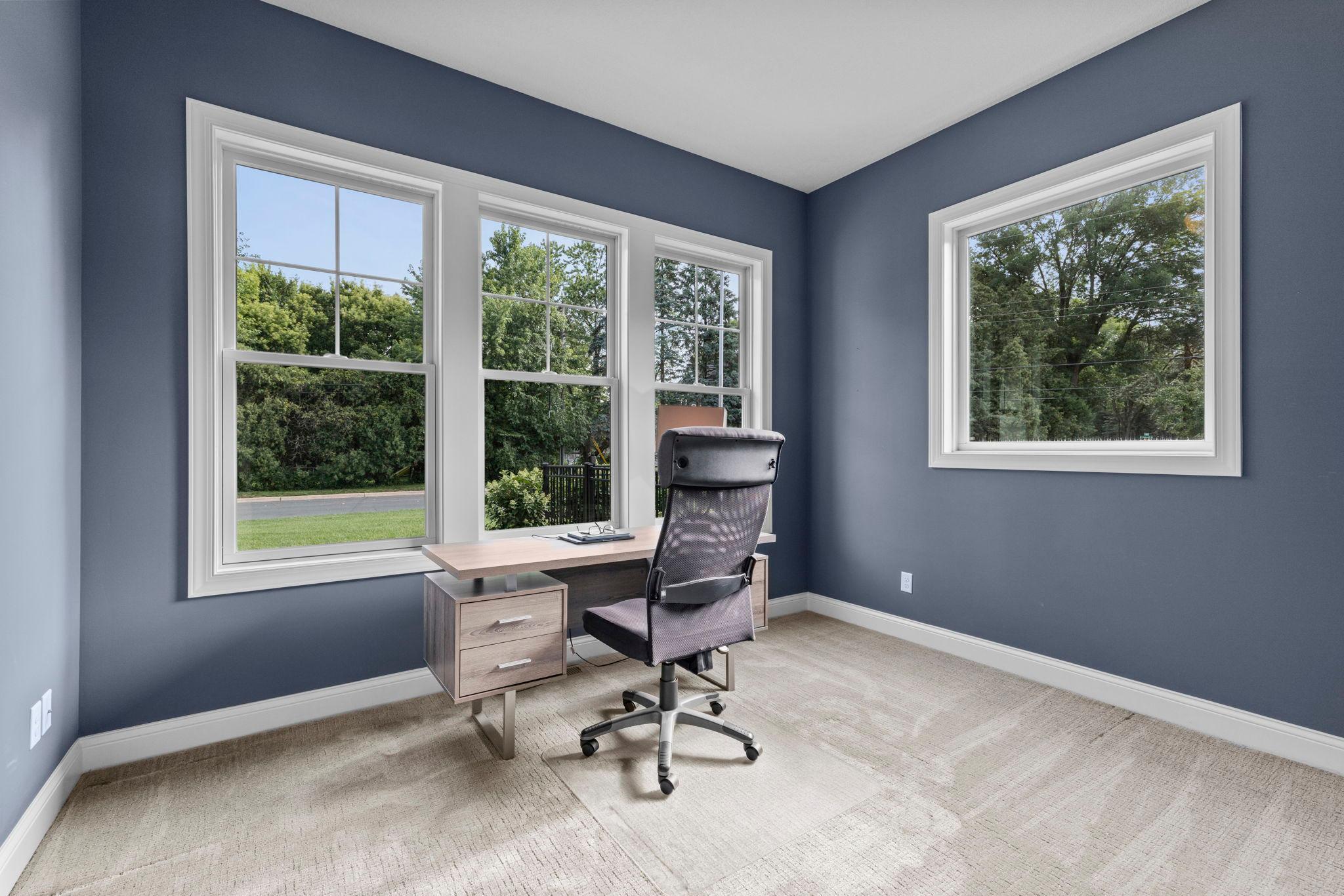 24-web-or-mls-6105 Pine Grove Rd-9.jpg