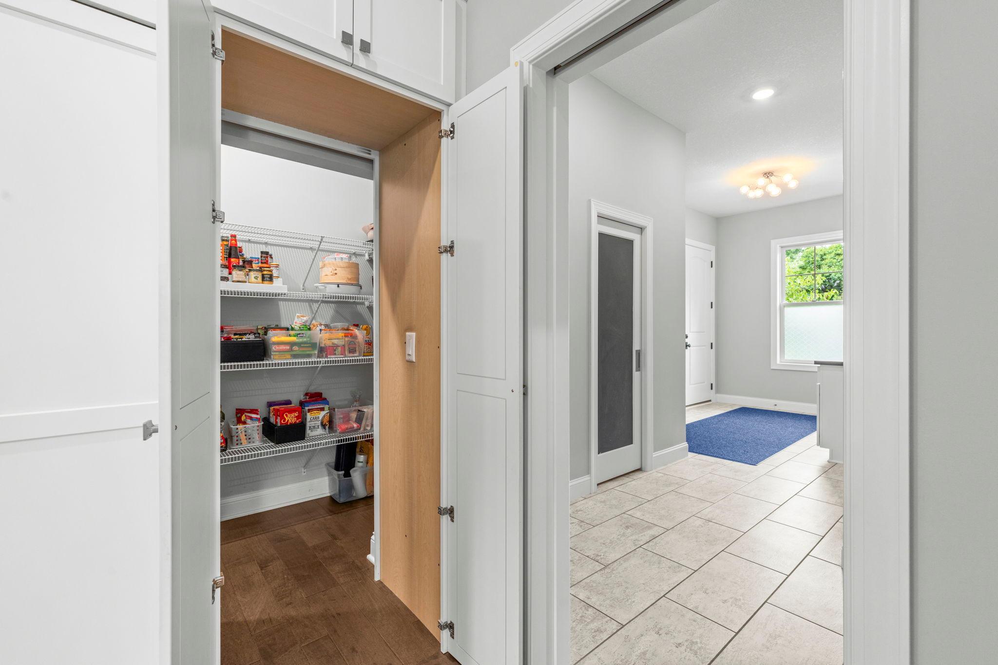 44-web-or-mls-6105 Pine Grove Rd-68.jpg