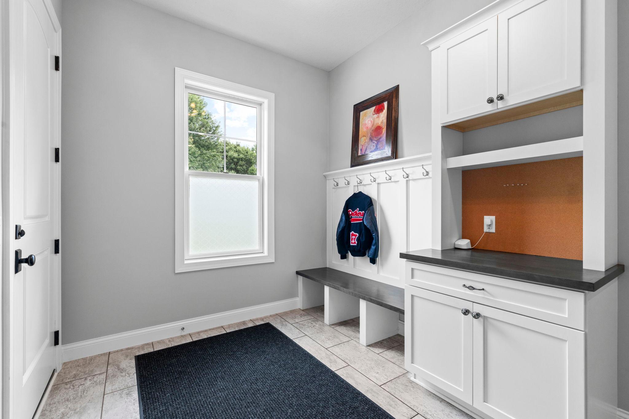 69-web-or-mls-6105 Pine Grove Rd-144.jpg