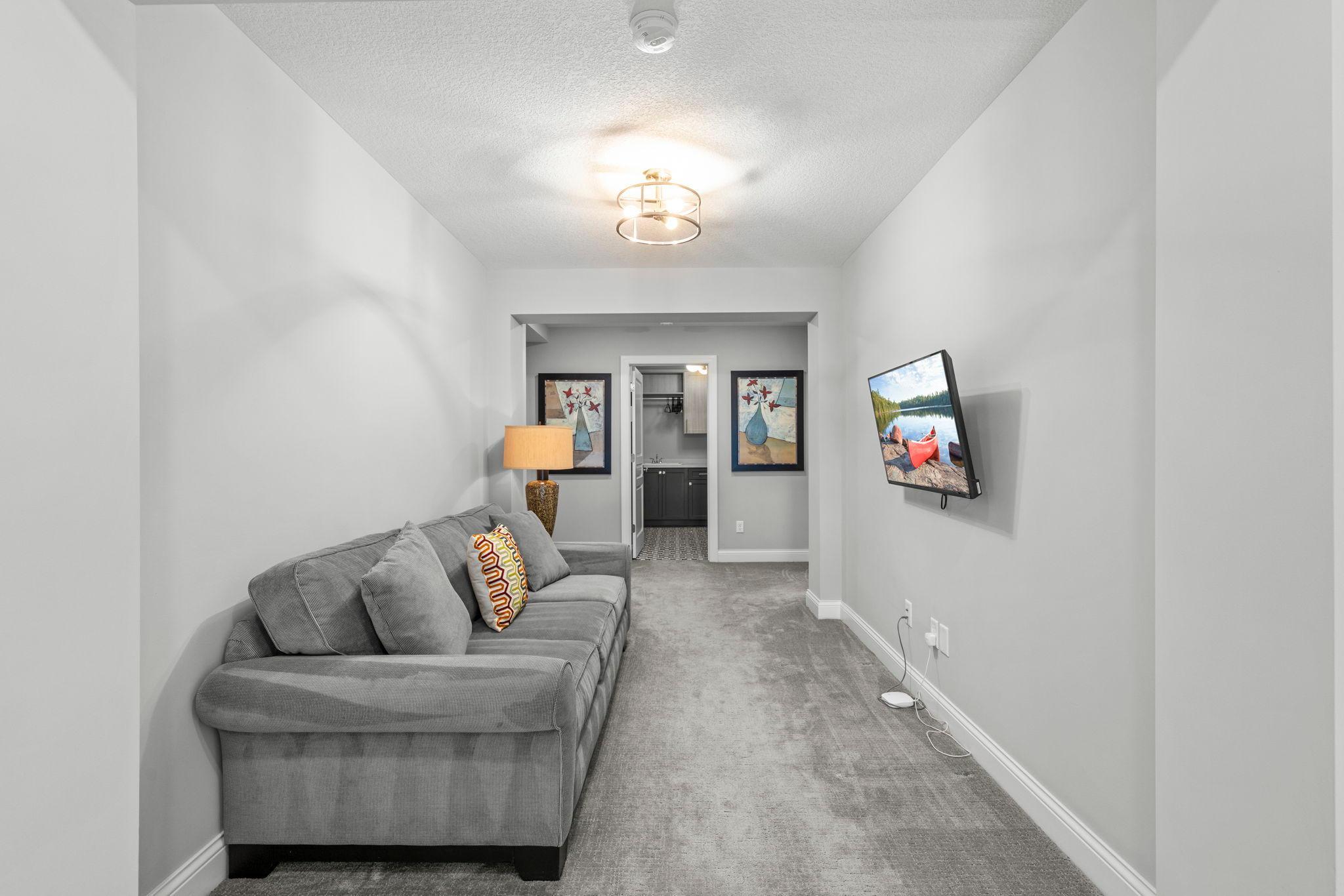 77-web-or-mls-6105 Pine Grove Rd-168.jpg