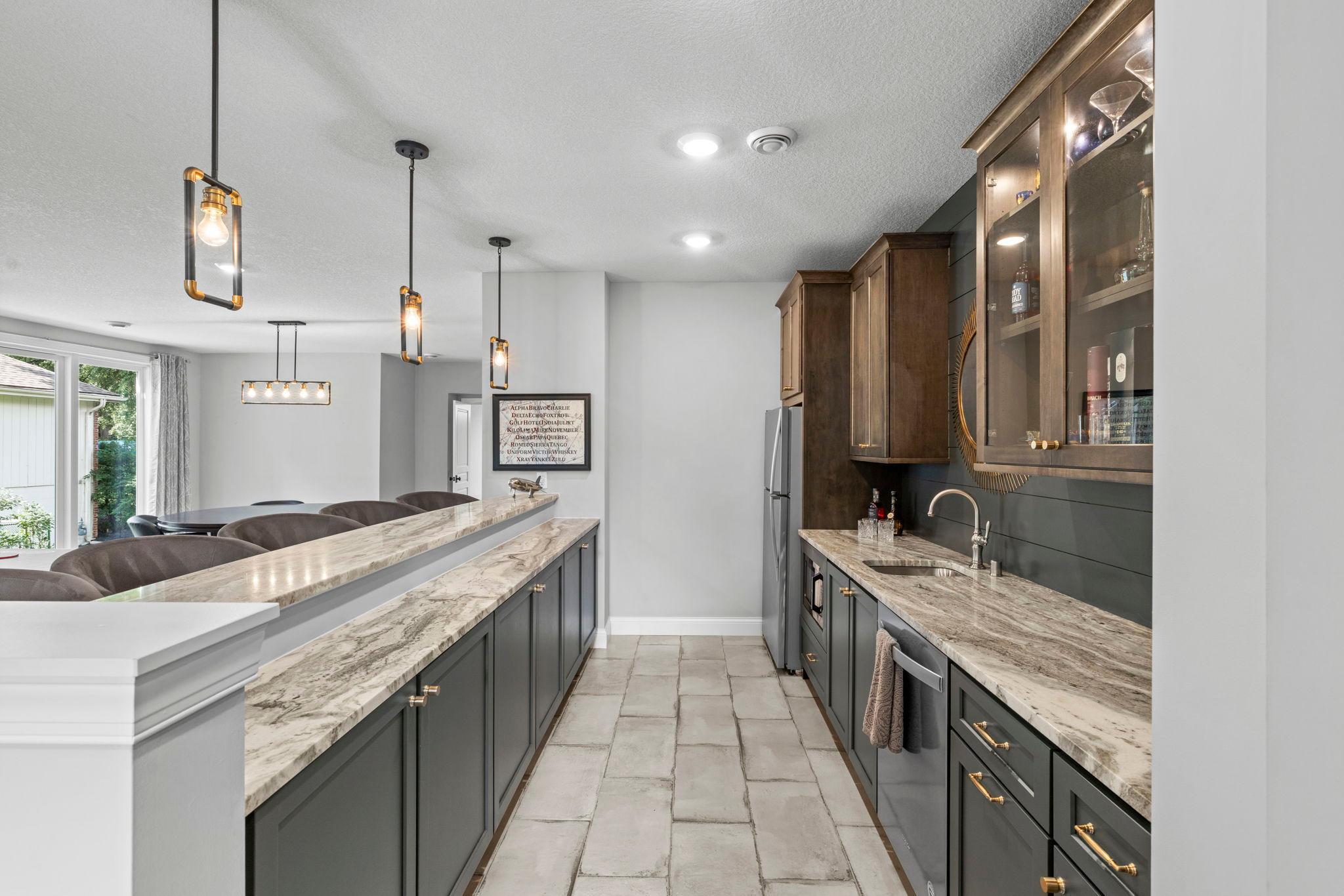 126-web-or-mls-6105 Pine Grove Rd-315.jpg