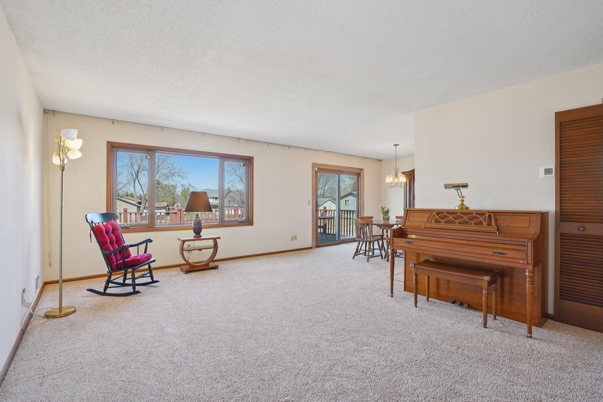 19-web-or-mls-Harmony Way Ct-S0704-019.jpg