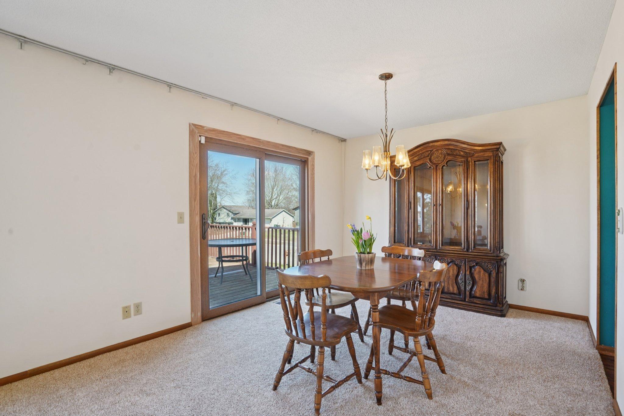 12-web-or-mls-Harmony Way Ct-S0704-012.jpg