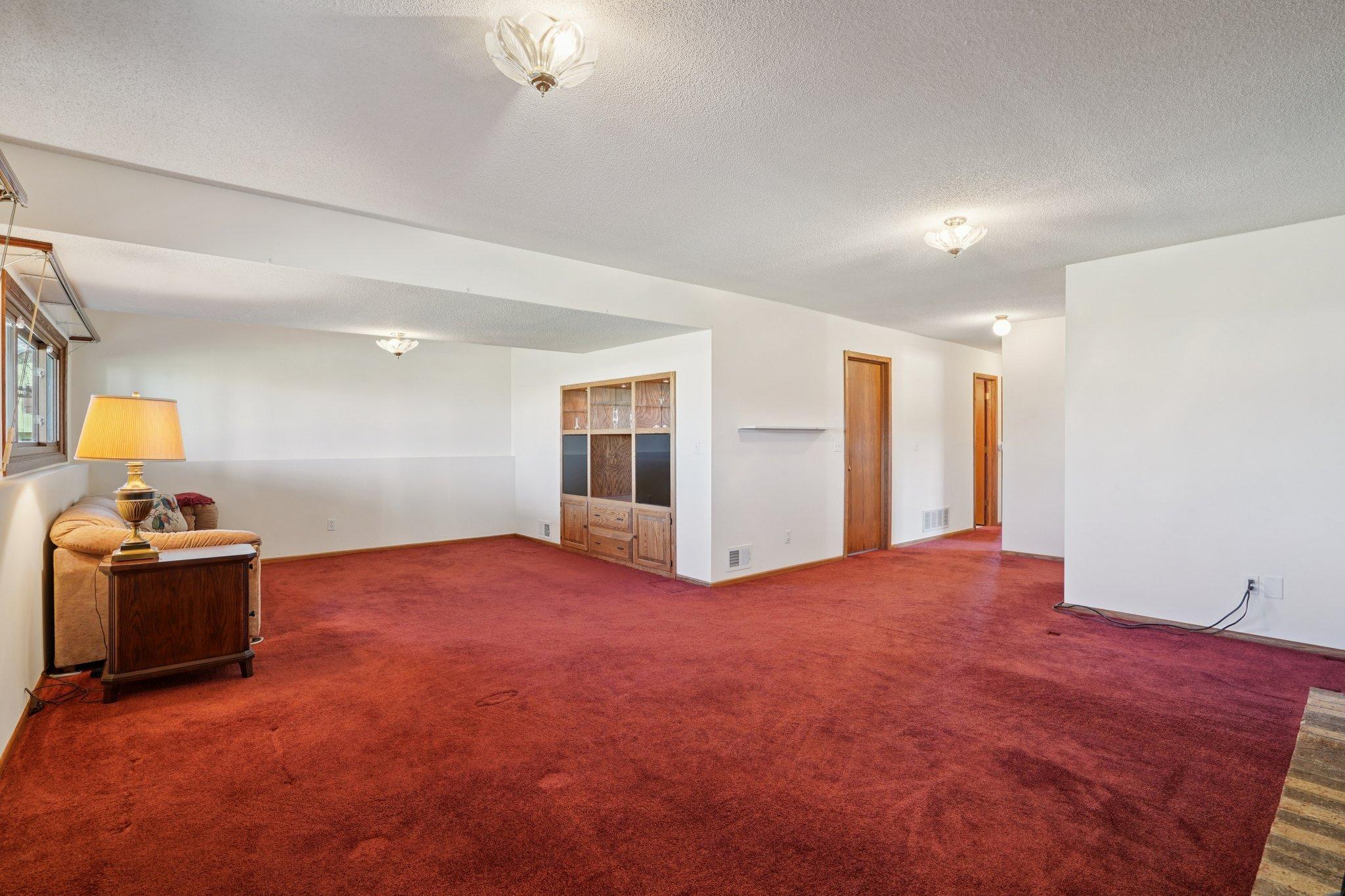 7-web-or-mls-Harmony Way Ct-S0704-007.jpg