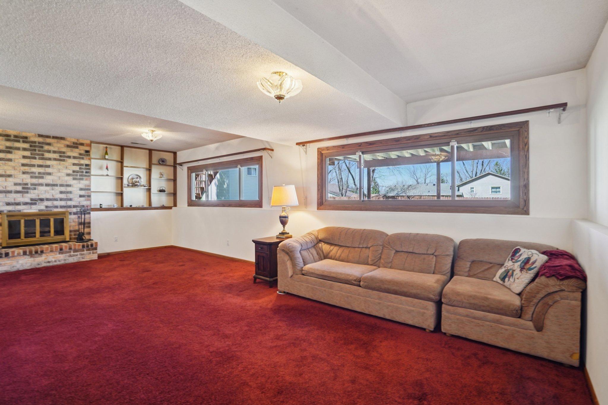 9-web-or-mls-Harmony Way Ct-S0704-009.jpg