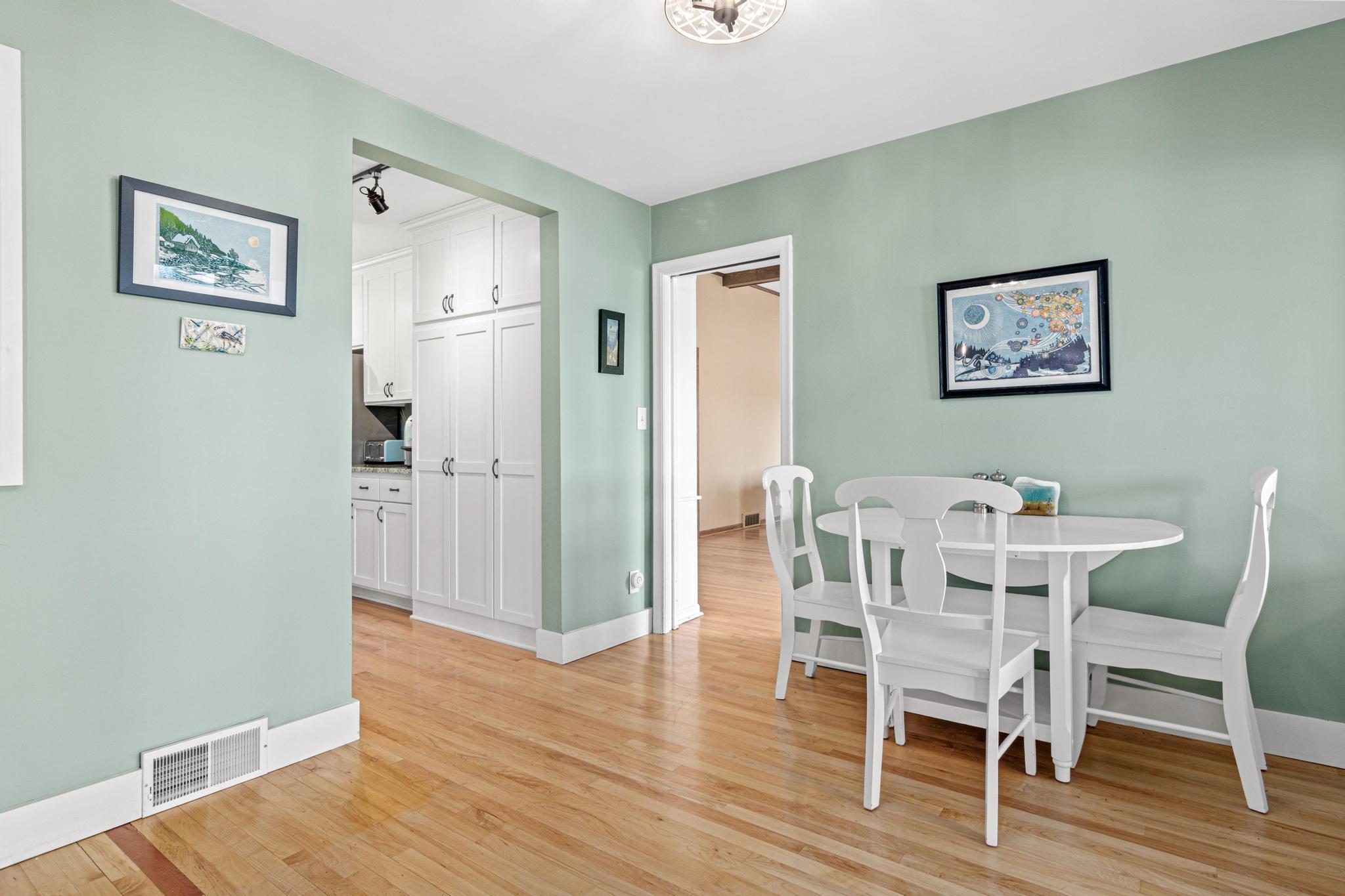 Kitchen entrance to informal dining