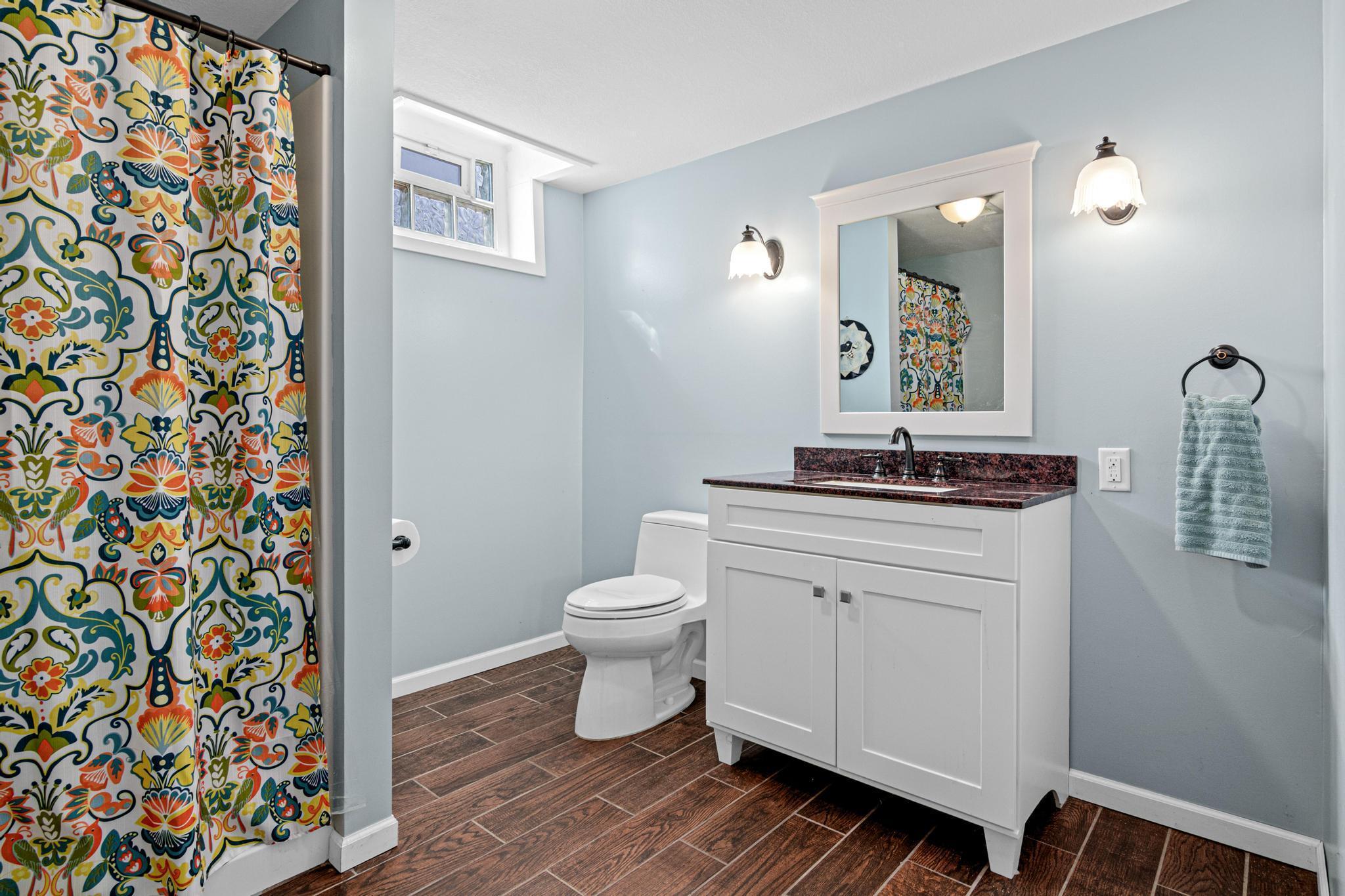 Lower level 3/4 bath