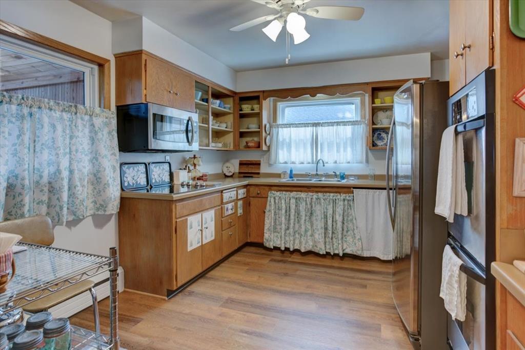 Updated flooring on main level (2021) Luxury Vinyl plank flooring