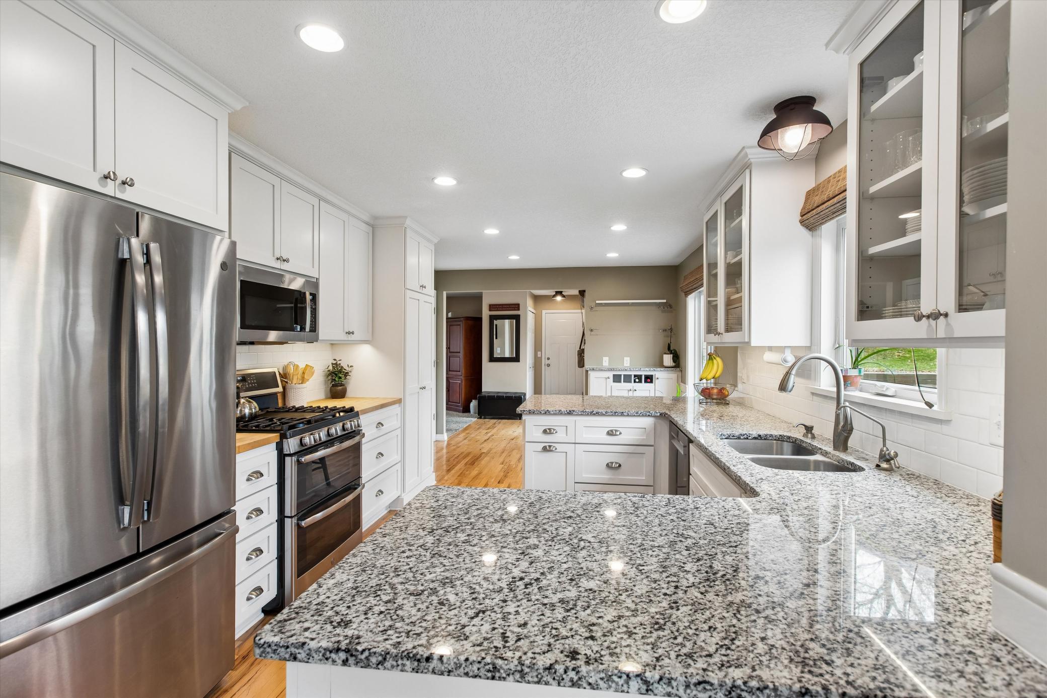 Stainless appliances.