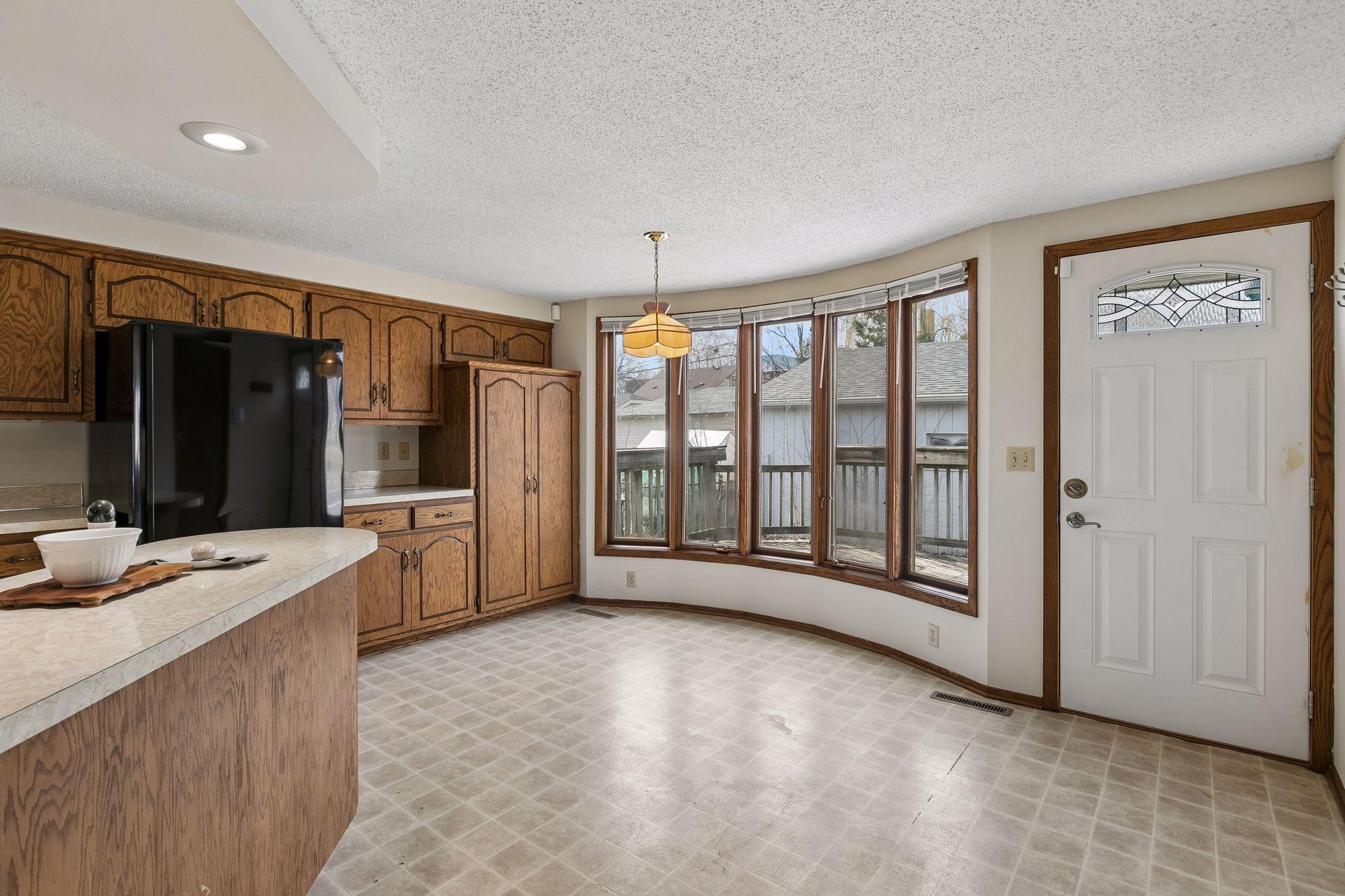 4431 Russell Avenue North - Spacecrafting - 0020.jpg