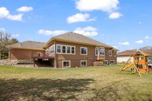1929 Woodcrest Drive NE, Owatonna, MN 55060