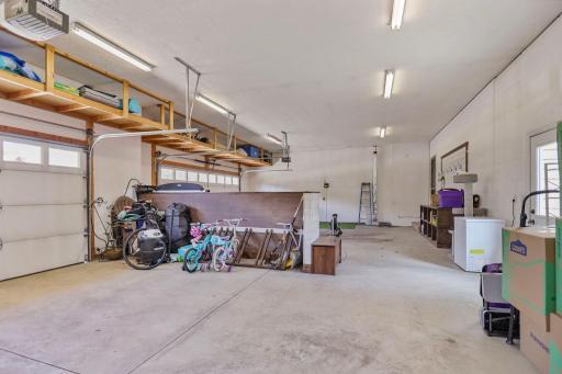 1929 Woodcrest Drive NE, Owatonna, MN 55060
