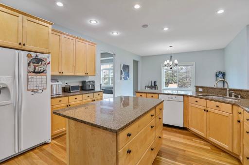1929 Woodcrest Drive NE, Owatonna, MN 55060
