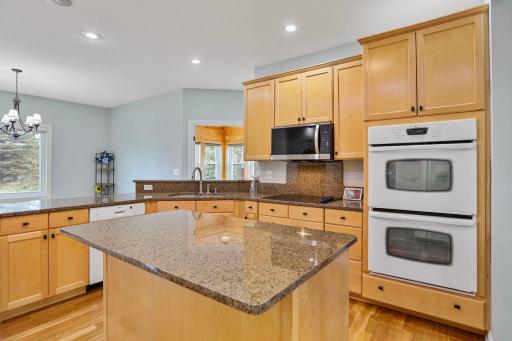 1929 Woodcrest Drive NE, Owatonna, MN 55060