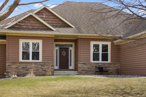 1929 Woodcrest Drive NE, Owatonna, MN 55060