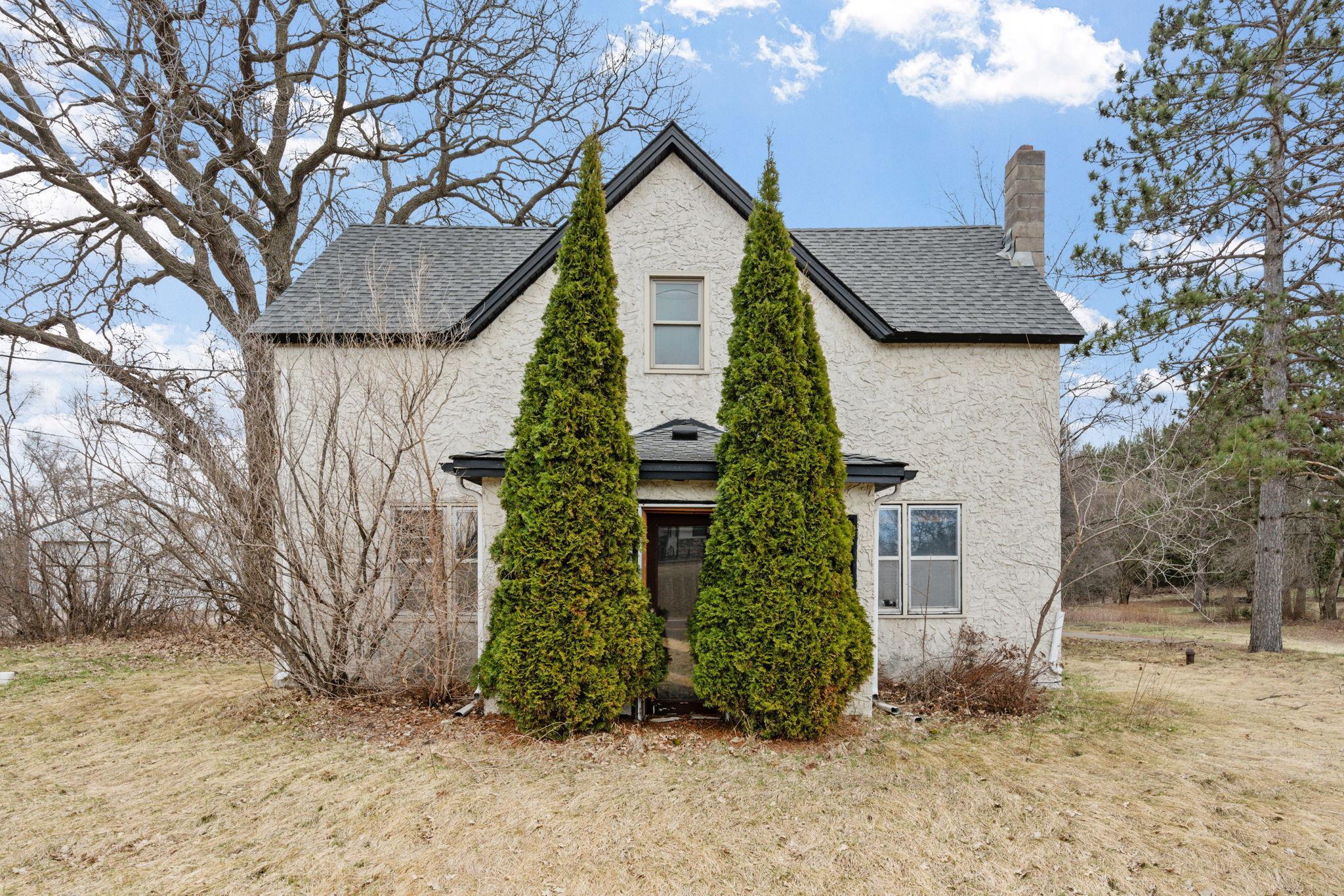 Welcome to 17551 Round Lake Blvd