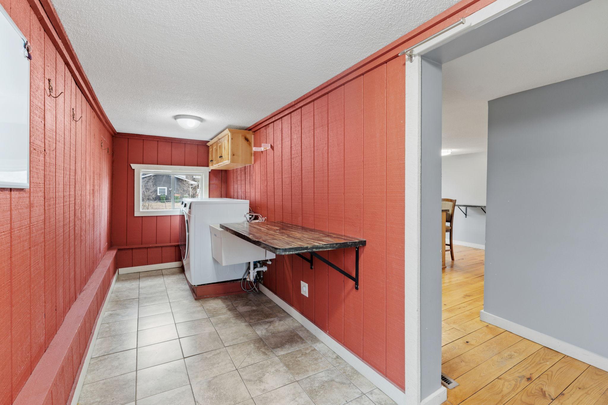 Main Level Laundry / Mud Room