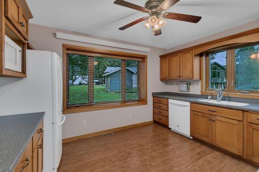 7601 93rd Avenue NE, Spicer, MN 56288