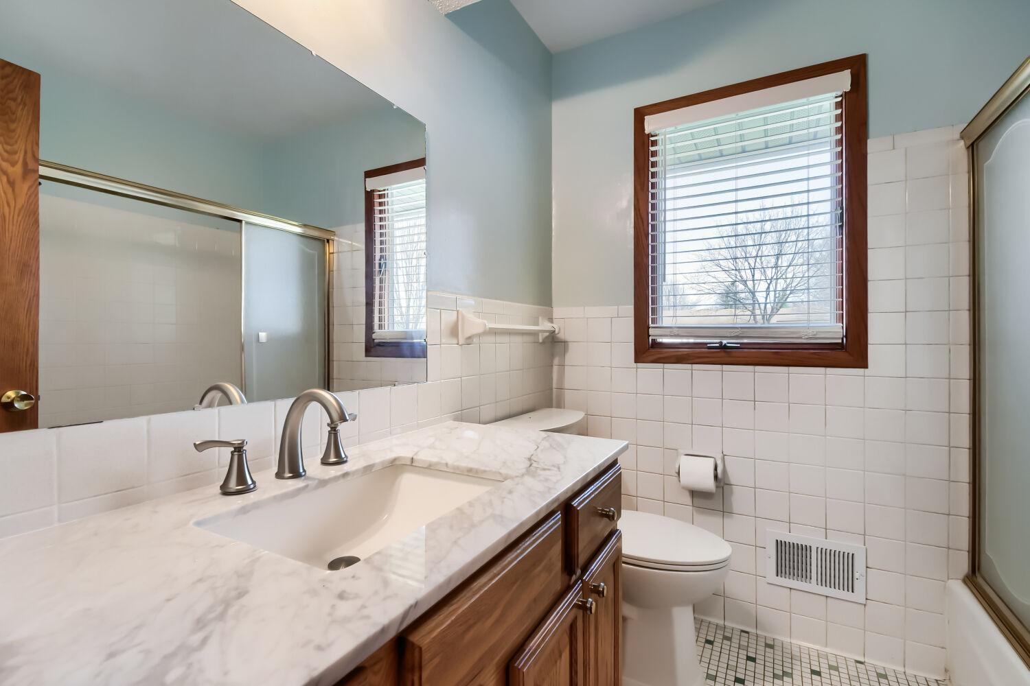 Main floor full bath