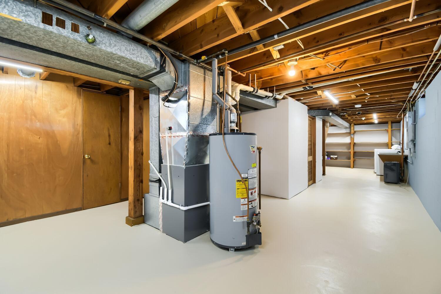 Huge Furnace/laundry/storage room