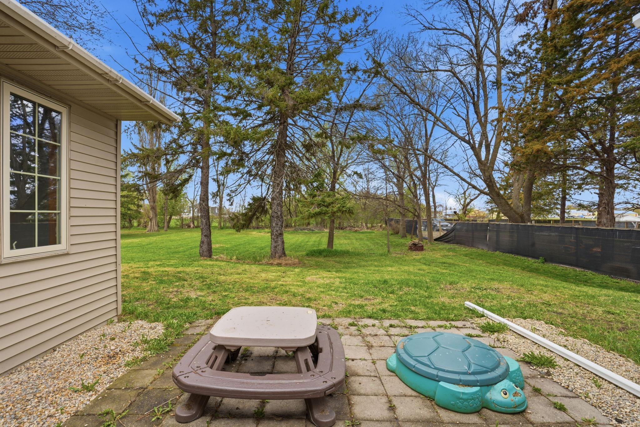 Plenty of space for hobbies, yard games and entertaining.