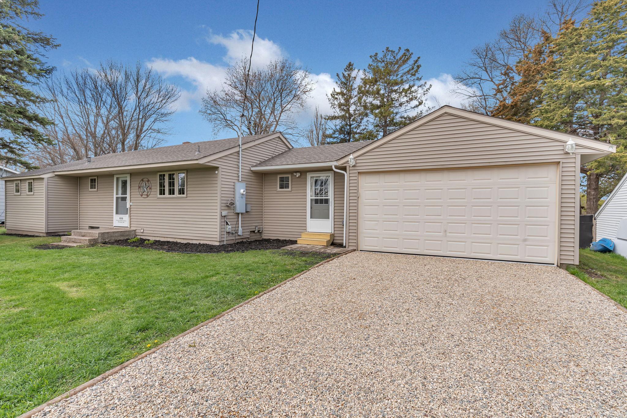 606 Cofield - Raymond Minnesota
