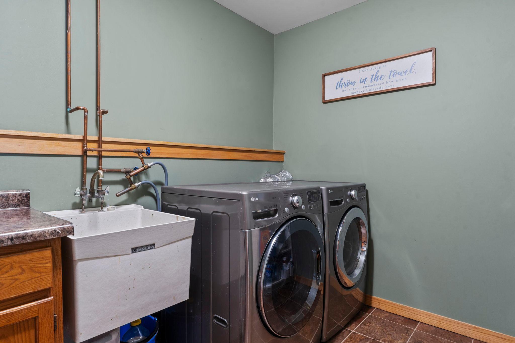 30-web-or-mls-1776 McMenemy St-238.jpg