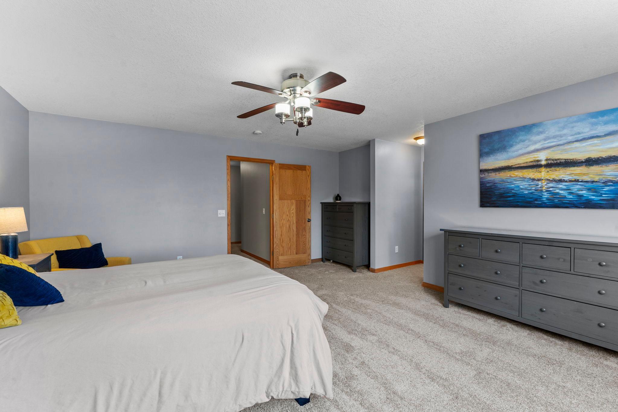 33-web-or-mls-1776 McMenemy St-103.jpg