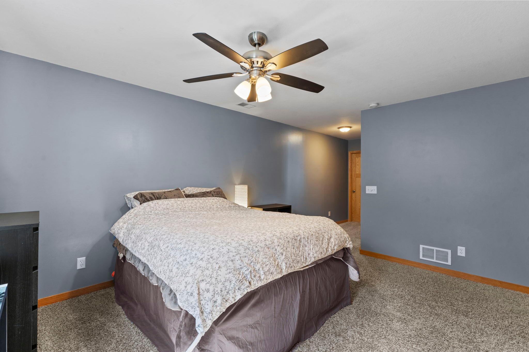 51-web-or-mls-1776 McMenemy St-248.jpg