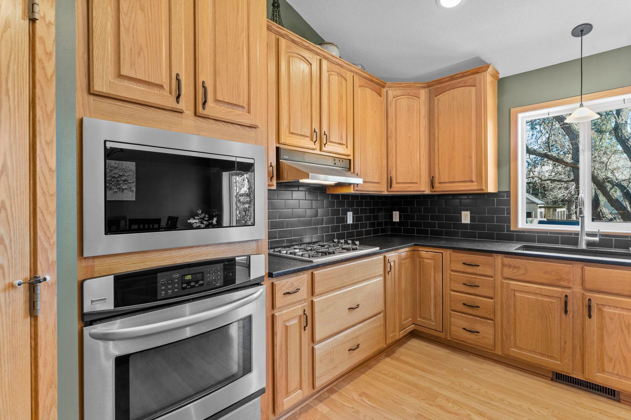 27-web-or-mls-1776 McMenemy St-183.jpg