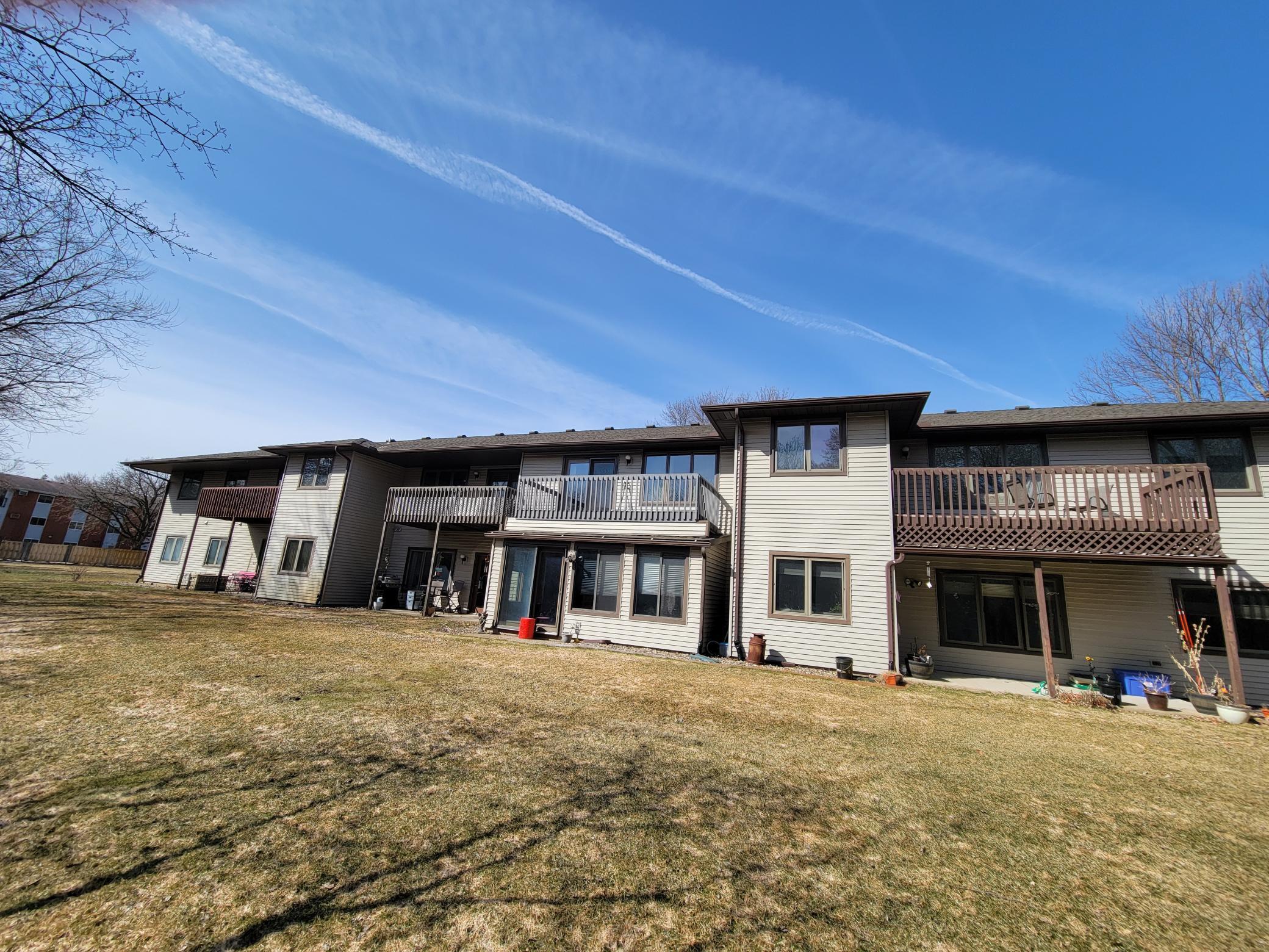 upper unit with a nice spacious deck