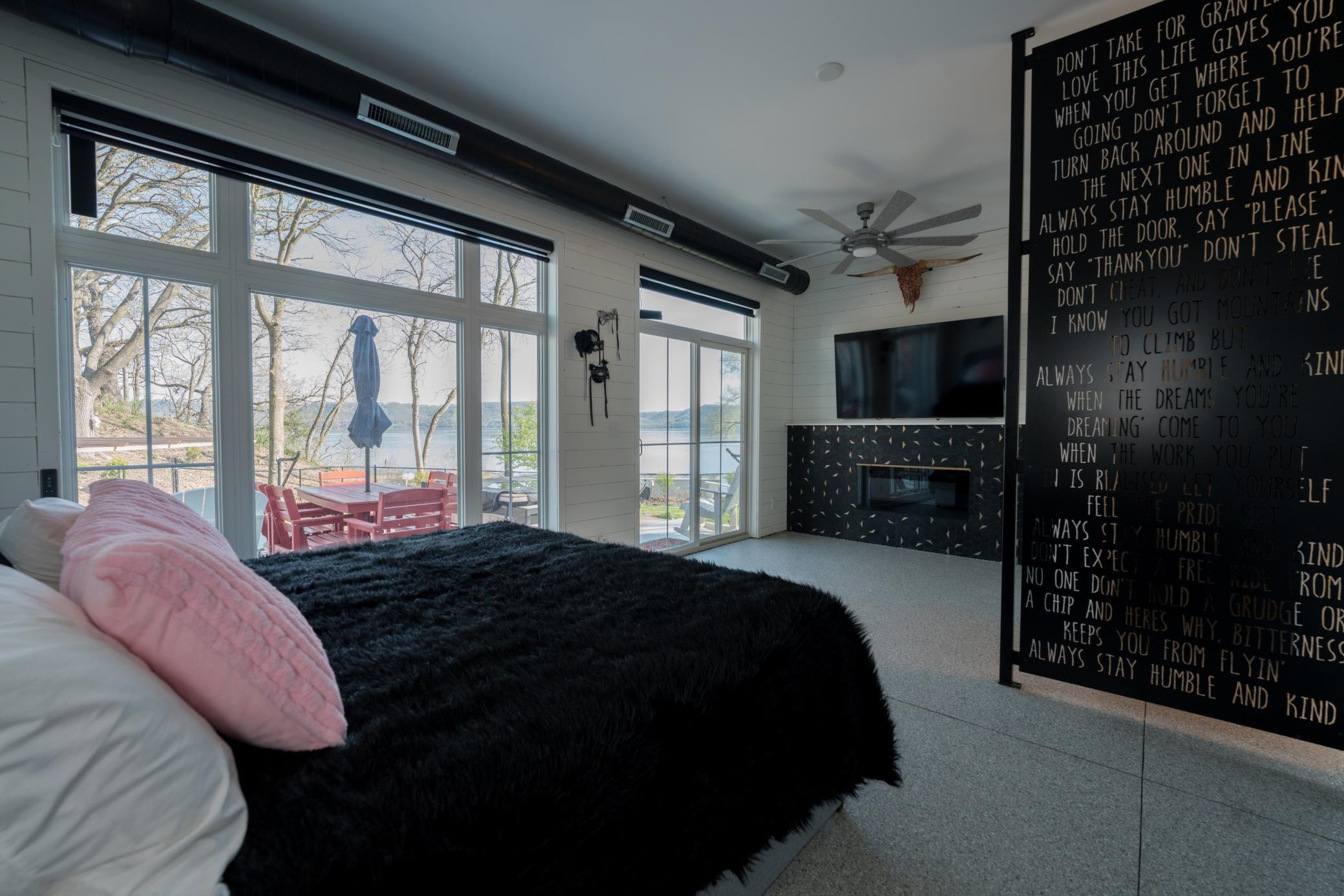 27-Bedroom Lower level - Copy.jpg