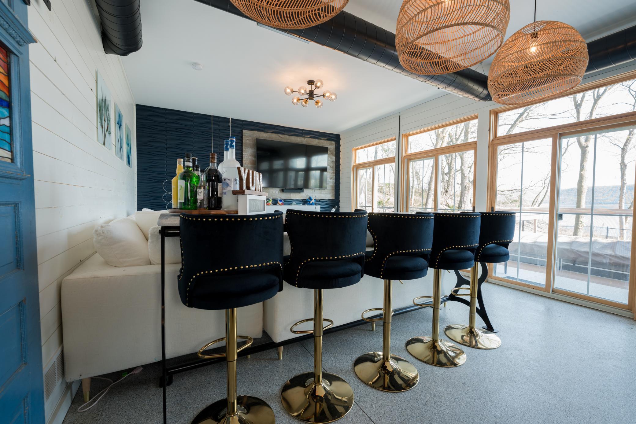 25-Family room Bar - Lower level - Copy.jpg