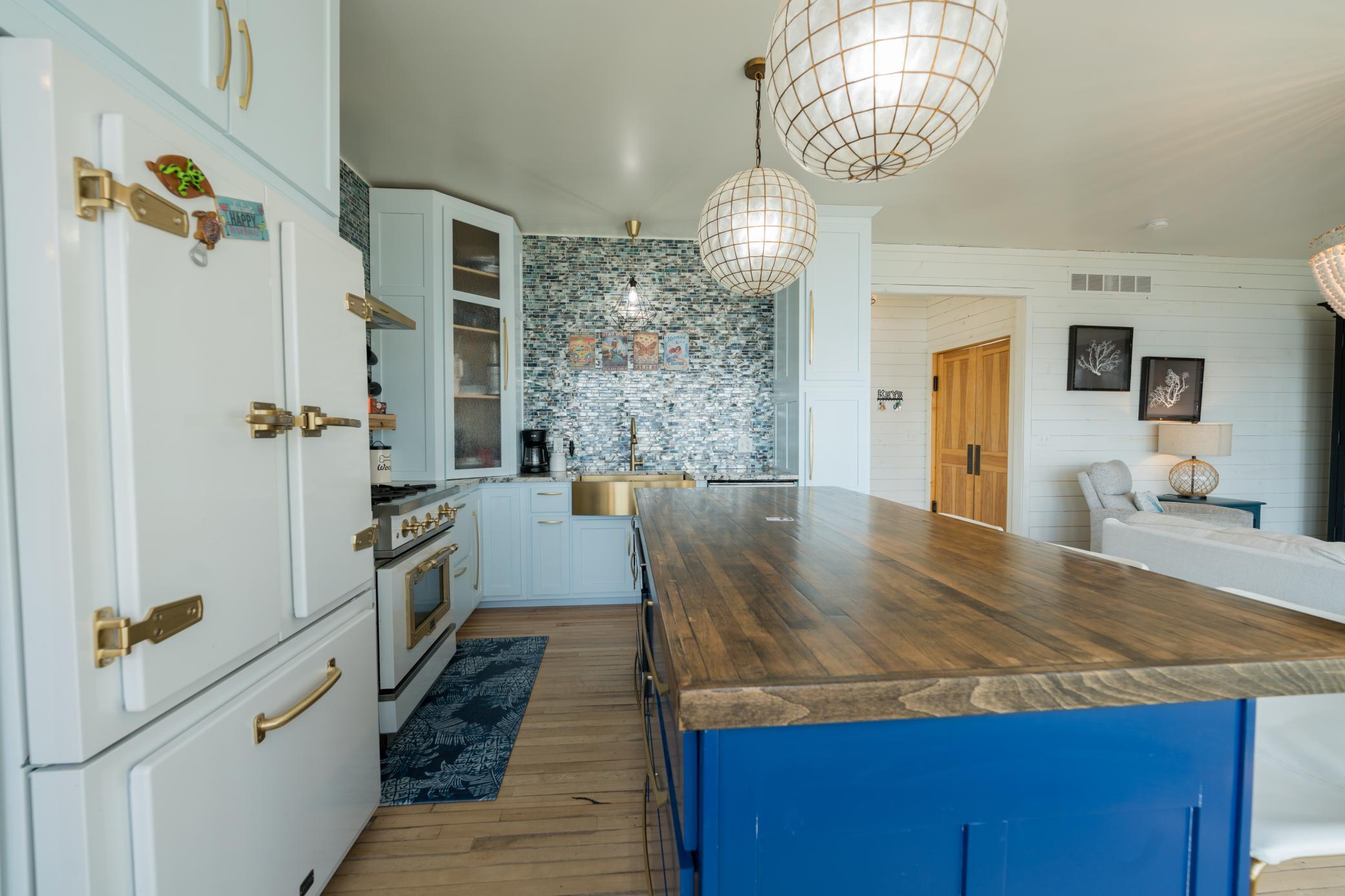 13-Kitchen Main level - Copy - Copy.jpg