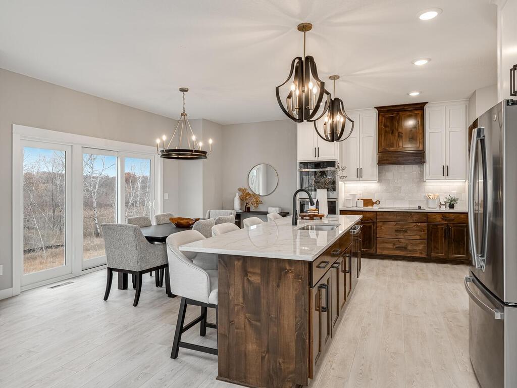 20648 Tamarack St NW Oak Grove MN 55011 USA-010-017-Kitchen-MLS_Size.jpg