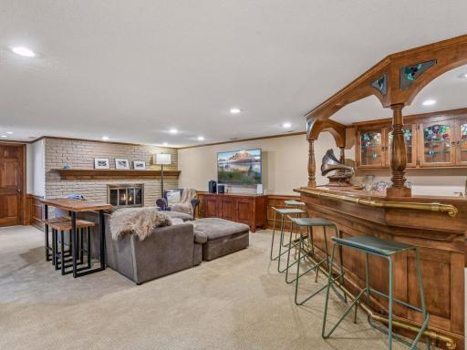 6500 Willow Wood Road, Minneapolis, MN 55436
