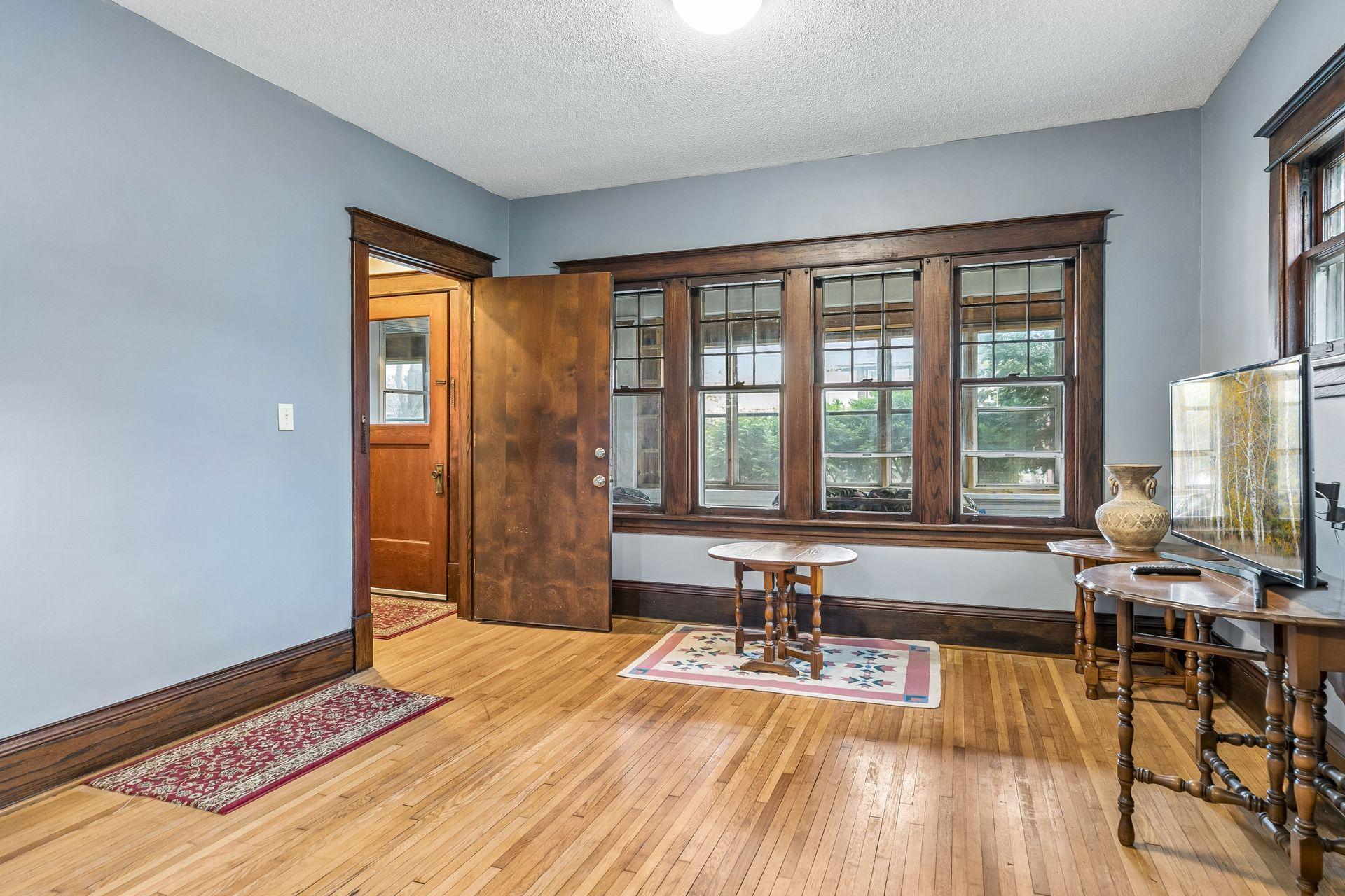 This space feels both inviting and functional, perfect for everyday living or entertaining.