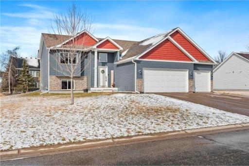 527 Pond View Drive SE, Lonsdale, MN 55046