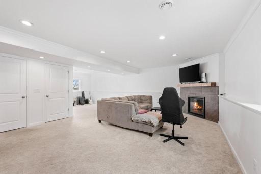 527 Pond View Drive SE, Lonsdale, MN 55046