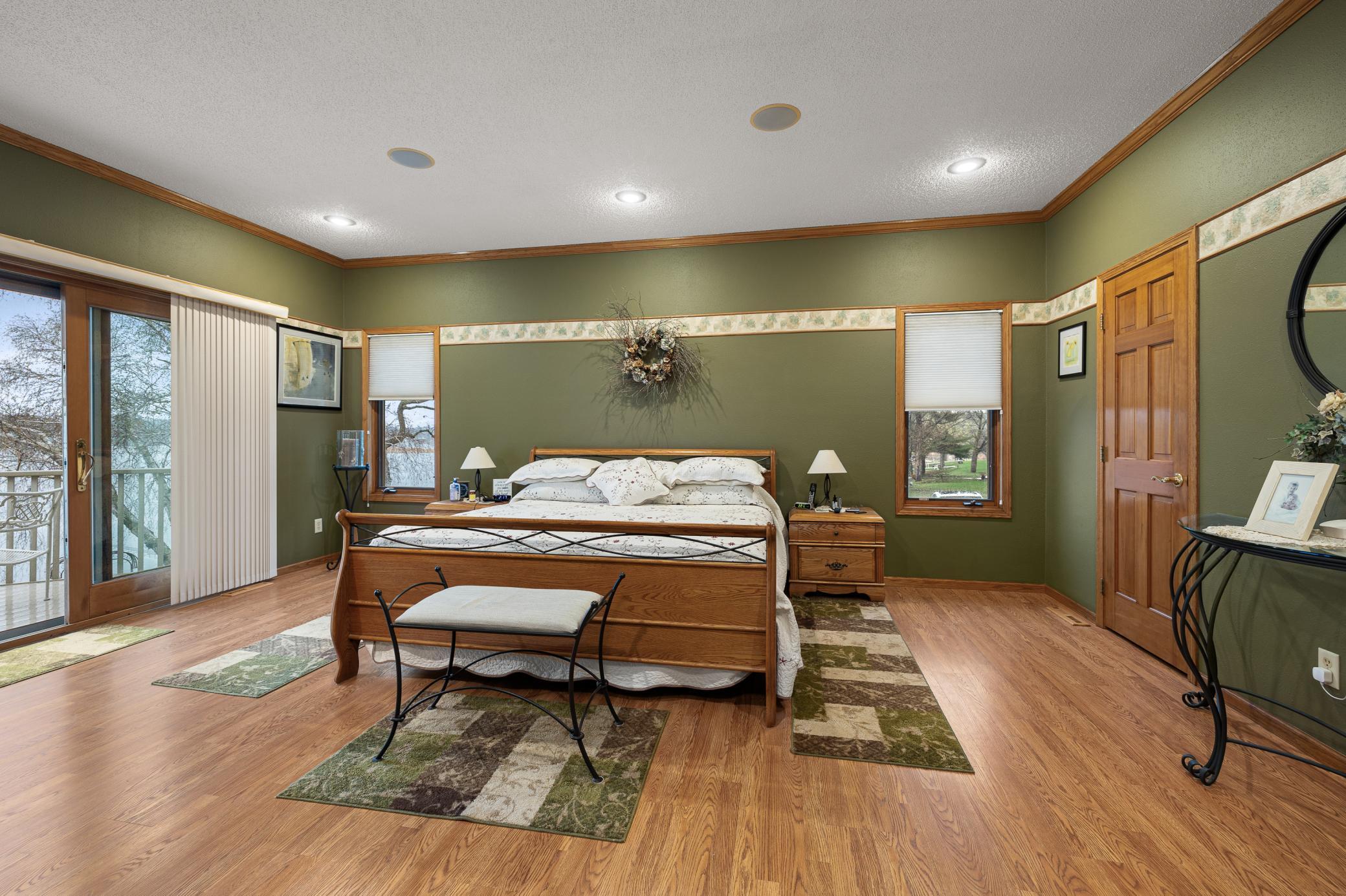 Spacious Primary Suite