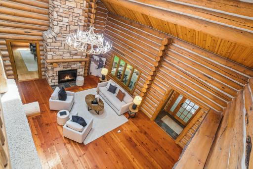 2050 Oakwood Ridge, Chanhassen, MN 55317