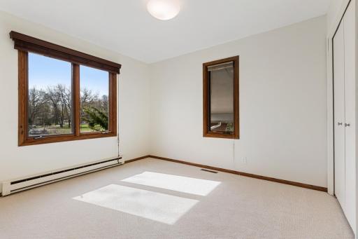 125 Pleasant Lane E, Excelsior, MN 55331