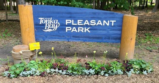 Within walking distance to Tonka Bay Pleasant Park