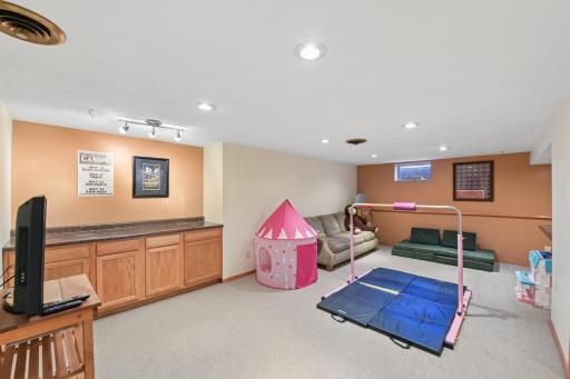 694 Glover Road, River Falls, WI 54022