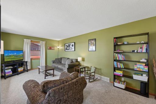 694 Glover Road, River Falls, WI 54022