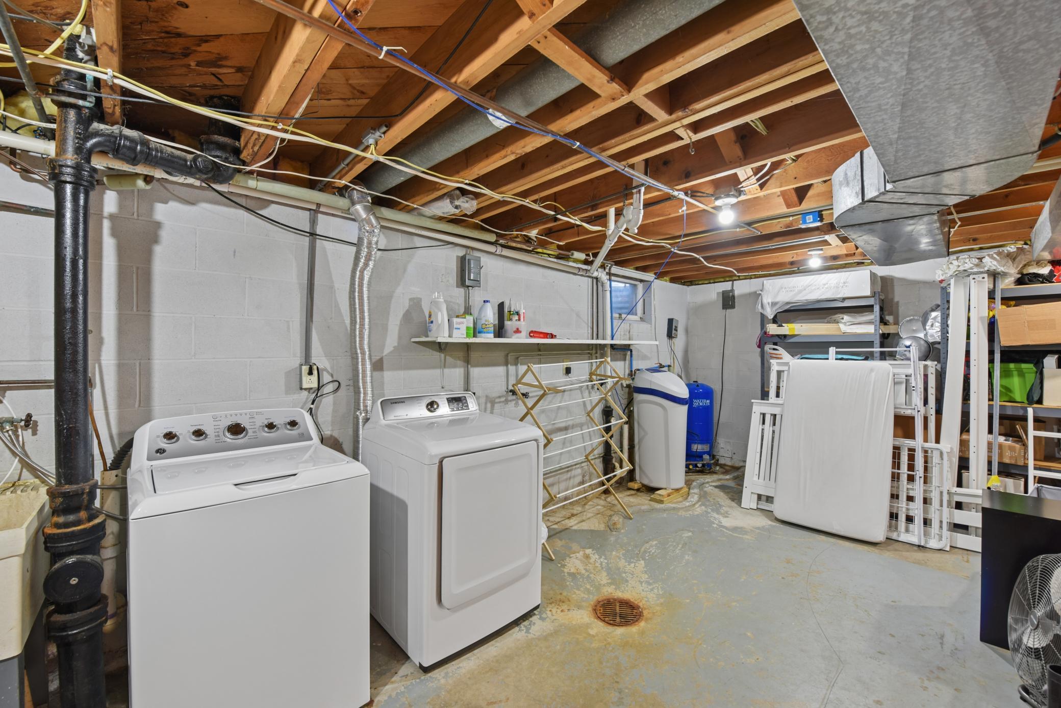 LL Laundry room with extra storage.